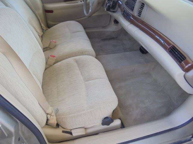 2005 Buick LeSabre Custom 4dr Sedan